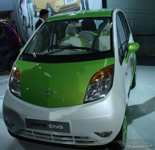 インドのタタモーターズが2012年内に発売予定の天然ガス車、ナノCNG（デリーモーターショー12）