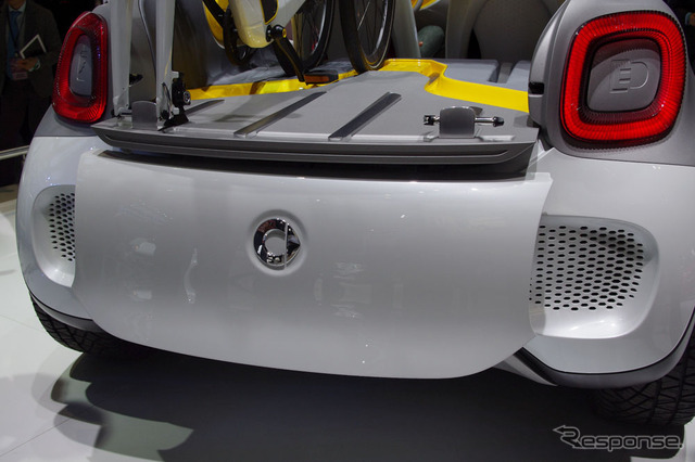 スマートのEVコンセプトカー、フォーアス(デトロイトモーターショー12)