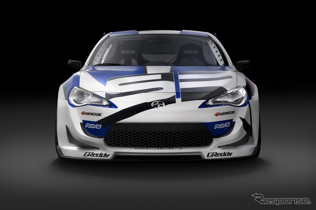 2012年の米国フォーミュラドリフトシリーズに参戦するサイオンFR-S(日本名:トヨタ86)のレーシングカー(デトロイトモーターショー12)