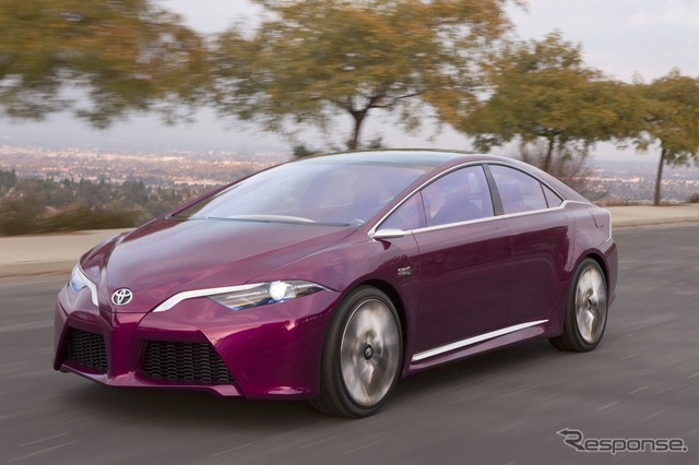 トヨタ自動車の次世代プラグインハイブリッドコンセプトカー、NS4(デトロイトモーターショー12)