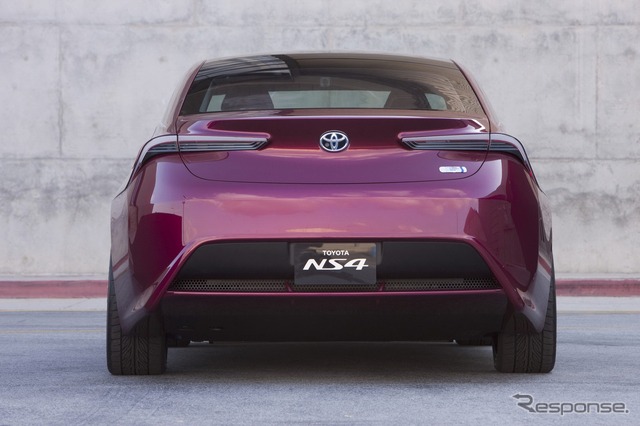 トヨタ自動車の次世代プラグインハイブリッドコンセプトカー、NS4(デトロイトモーターショー12)