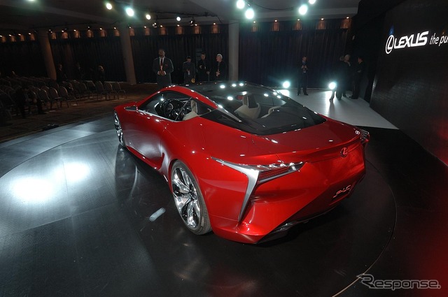 レクサスのハイブリッドスポーツクーペコンセプトカー、LF-LC(デトロイトモーターショー12)