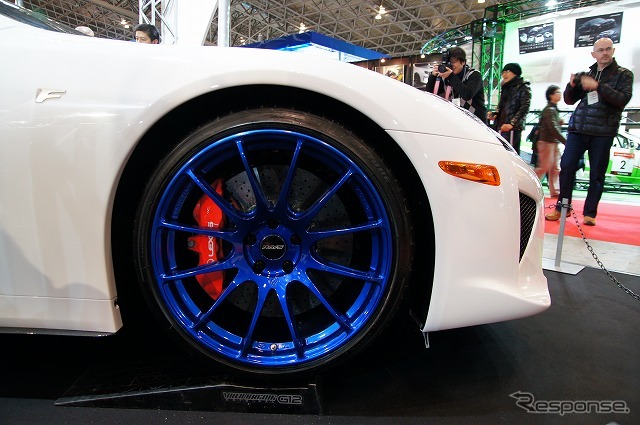 レクサス『LFA』に装着されたG12。