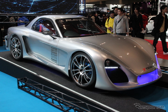 RE雨宮によるRX-7集大成モデル(東京オートサロン12)