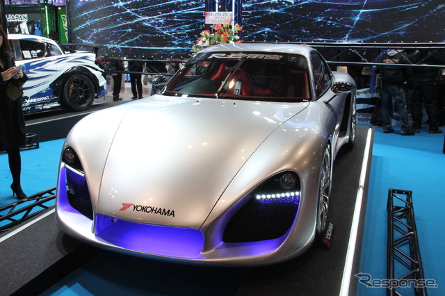 RE雨宮によるRX-7集大成モデル(東京オートサロン12)