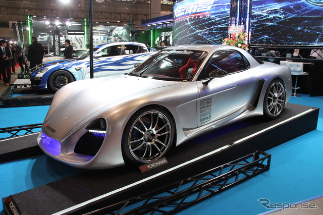 RE雨宮によるRX-7集大成モデル(東京オートサロン12)