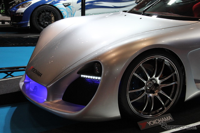 RE雨宮によるRX-7集大成モデル(東京オートサロン12)