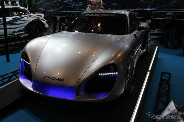 RE雨宮によるRX-7集大成モデル(東京オートサロン12)