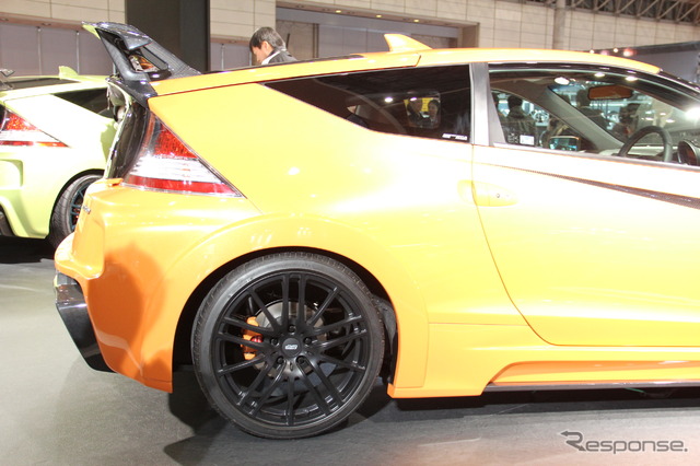 無限Honda CR-Z MUGEN RR ConceptとHonda CR-Z MUGEN RR Concept Pre Production MODEL(東京オートサロン12)