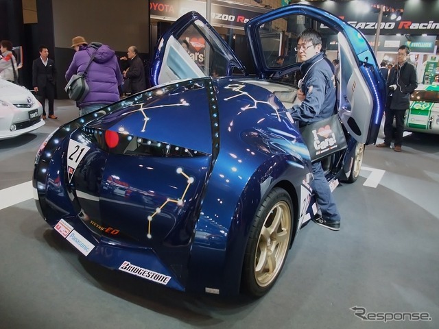 リアビュー。機動戦士ガンダムのザクを連想させるブレーキランプが特徴的だ(東京オートサロン12)