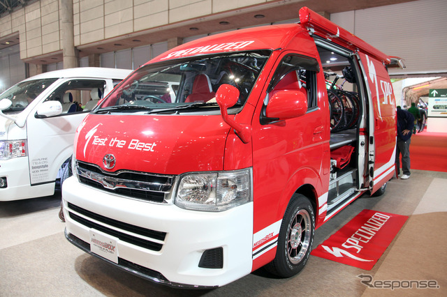 NEEDBOXハイエース（東京オートサロン12）