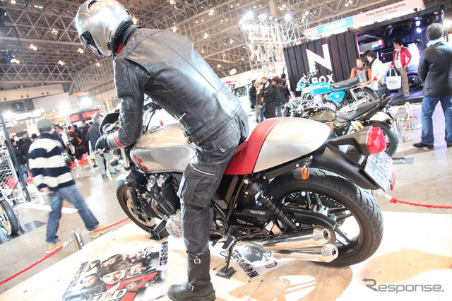 ホンダCB1100改ワイルド7仕様(東京オートサロン12)