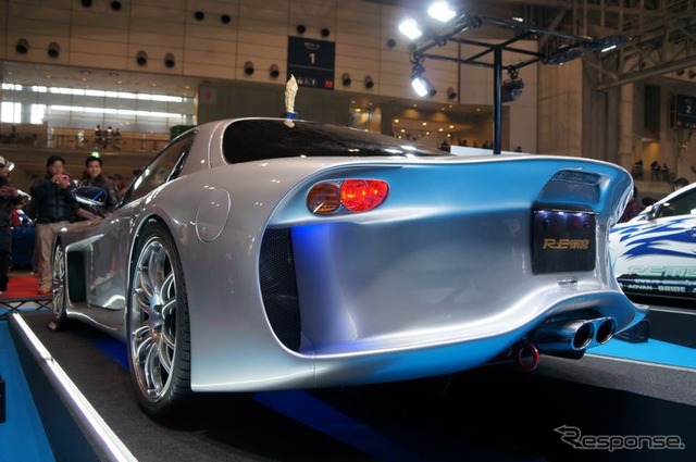 RE雨宮による RX-7 集大成の最終コンプリート車「雨宮 NA Super-7」(東京オートサロン12)