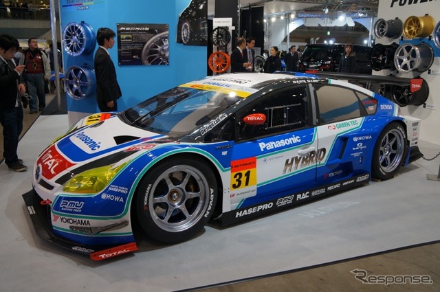 SUPER GT参戦車両、トヨタ・プリウスGT300(東京オートサロン)