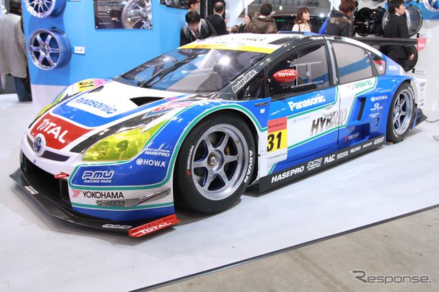 SUPER GT参戦車両、トヨタ・プリウスGT300(東京オートサロン)