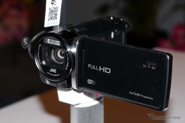 Wi-Fi対応したJVCの最上位モデル・GZ-GX1。日本では下位モデルのみがWi-Fi対応になる(CES 12)
