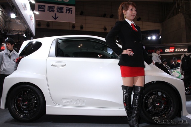 2012年夏、限定100台で発売されるトヨタiQスーパーチャージャー(東京オートサロン12)