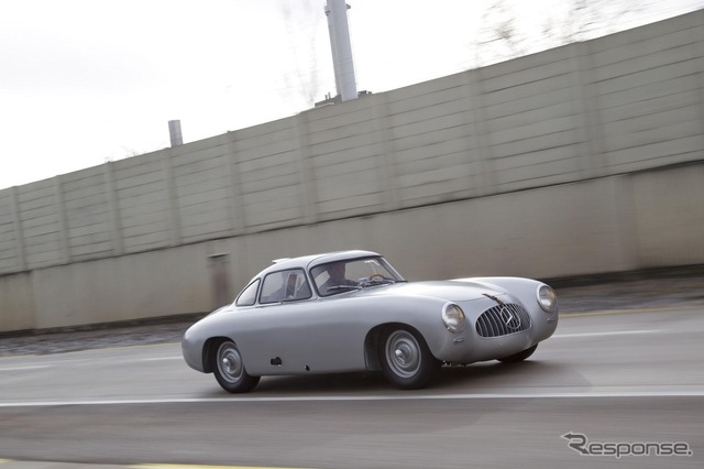 フルレストアされて披露された1952年式メルセデスベンツ300SL(デトロイトモーターショー12)