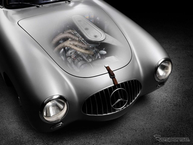 フルレストアされて披露された1952年式メルセデスベンツ300SL(デトロイトモーターショー12)