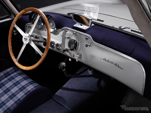 フルレストアされて披露された1952年式メルセデスベンツ300SL(デトロイトモーターショー12)