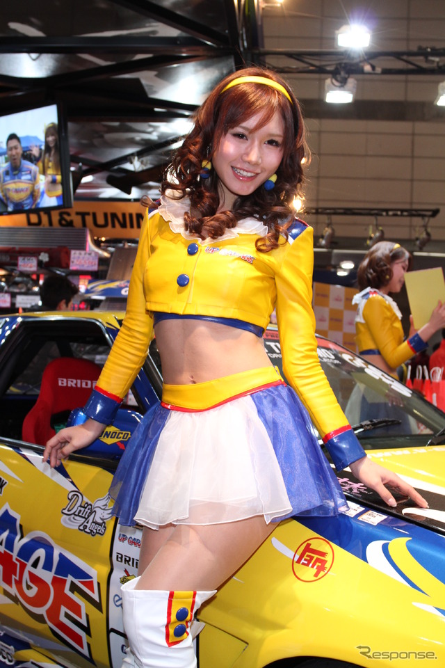 Up Garageコンパニオン(東京オートサロン12)