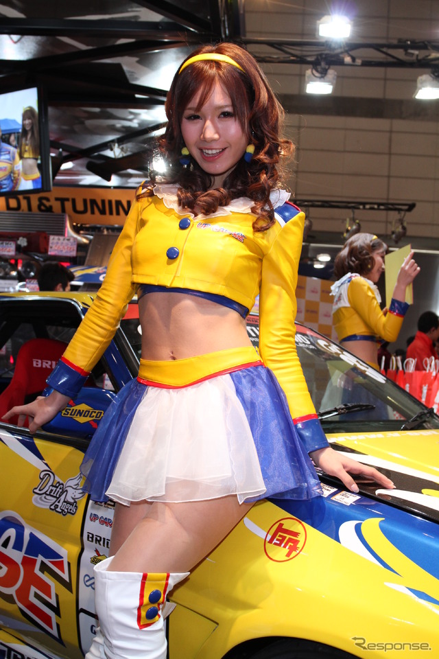 Up Garageコンパニオン(東京オートサロン12)