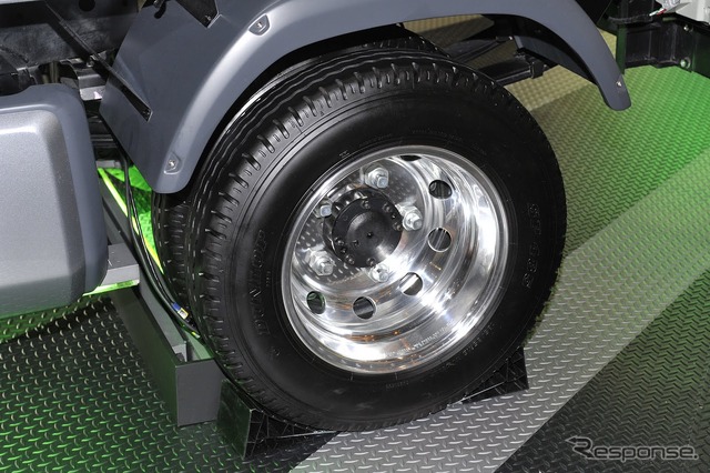 日野デュトロX(東京オートサロン12)