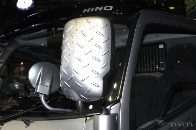 日野デュトロX(東京オートサロン12)