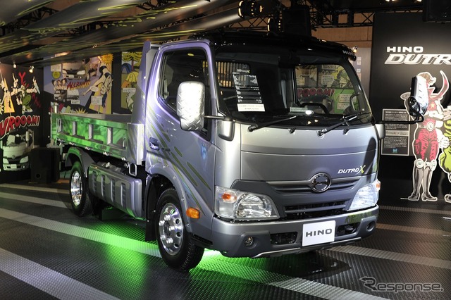 日野デュトロX(東京オートサロン12)