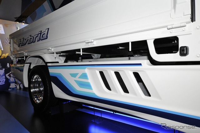 日野デュトロX(東京オートサロン12)