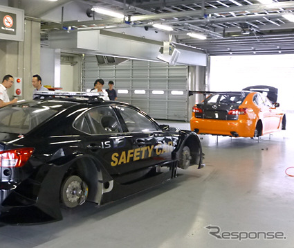 レクサス IS F CCS-R（東京オートサロン12）
