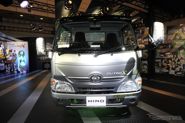 日野 デュトロX（東京オートサロン12）