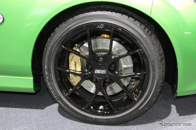 マツダ・ロードスターBLACK TUNED-2012(東京オートサロン12)