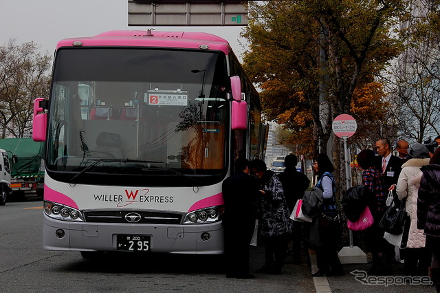 大阪梅田・京都駅〜大阪南港路線バス開業日(2011年12月22日)のようす