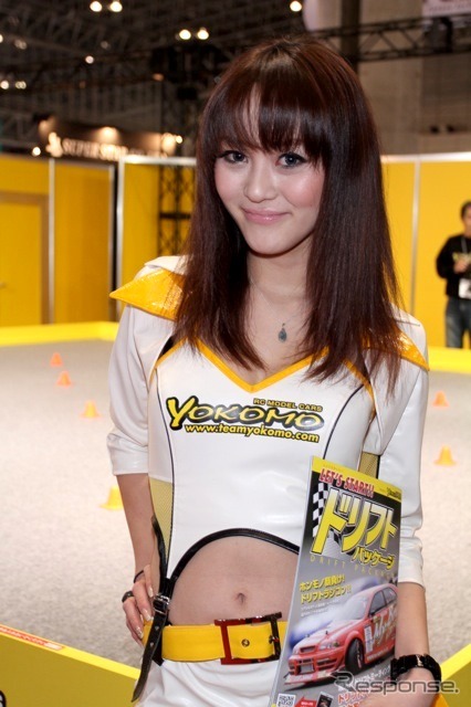 ヨコモ・コンパニオン(東京オートサロン12)