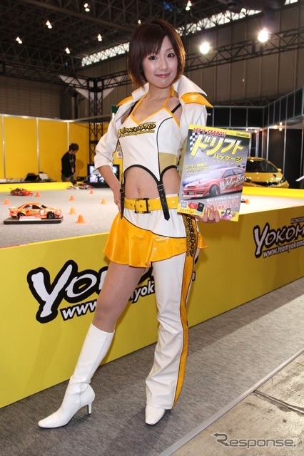 ヨコモ・コンパニオン(東京オートサロン12)