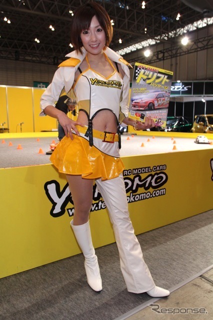 ヨコモ・コンパニオン(東京オートサロン12)