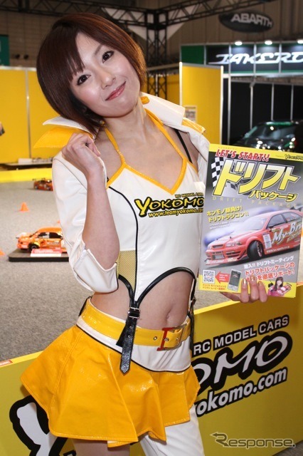 ヨコモ・コンパニオン(東京オートサロン12)