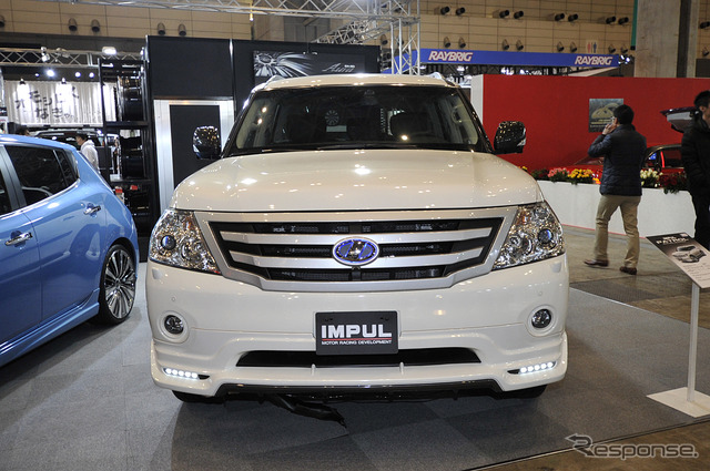 日産パトロールのIMPUL仕様(東京オートサロン12)