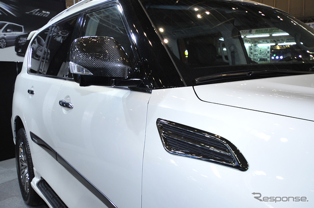 日産パトロールのIMPUL仕様(東京オートサロン12)
