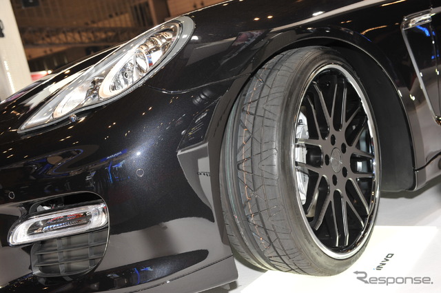 東洋ゴムNITTO(東京オートサロン12)