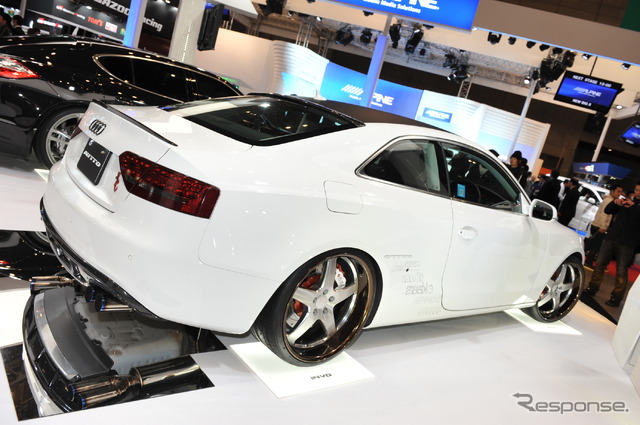 東洋ゴムNITTO(東京オートサロン12)
