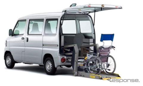 日産NV100クリッパー・チェアキャブ・リフタータイプDX（2WD）