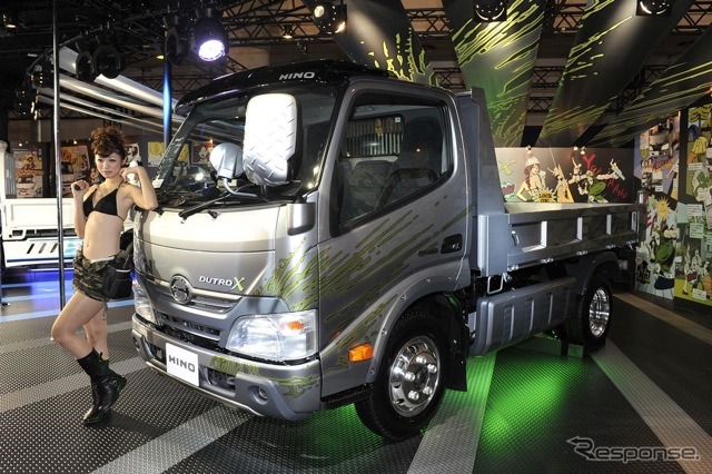 日野（東京オートサロン12）