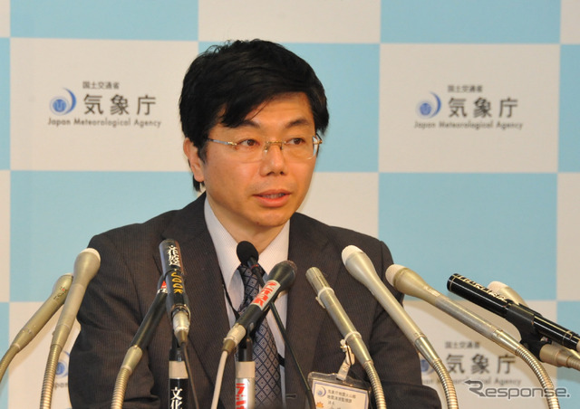 地震について解説する永井章地震津波監視課長(28日・気象庁)