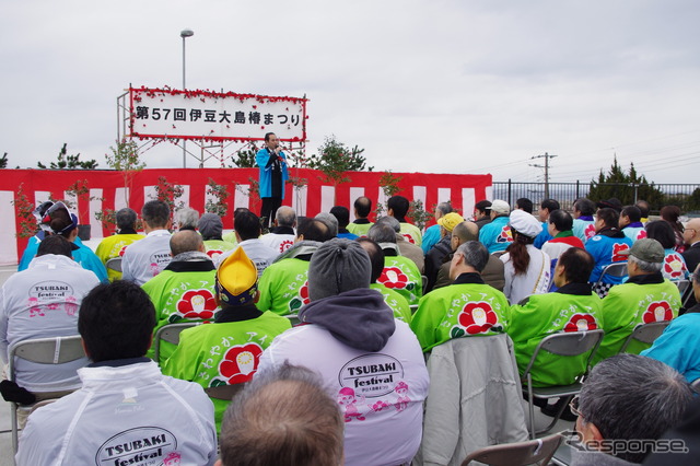 大島で「椿まつり」開催 パレードに i-MiEV とミスEV