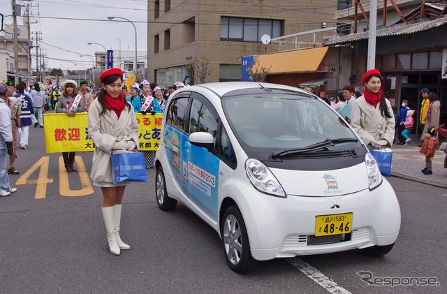 伊豆大島で「椿まつり」が開催。パレードには大島にまつわる美女が大集合