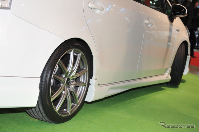 東洋ゴム TOYO TIRES(東京オートサロン12)