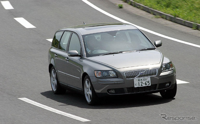 【インプレ'04】こもだきよし ボルボ『S40/V50』 じつにいい踏ん張り感をもつコンパクトワゴン