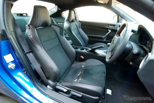 スバルBRZ